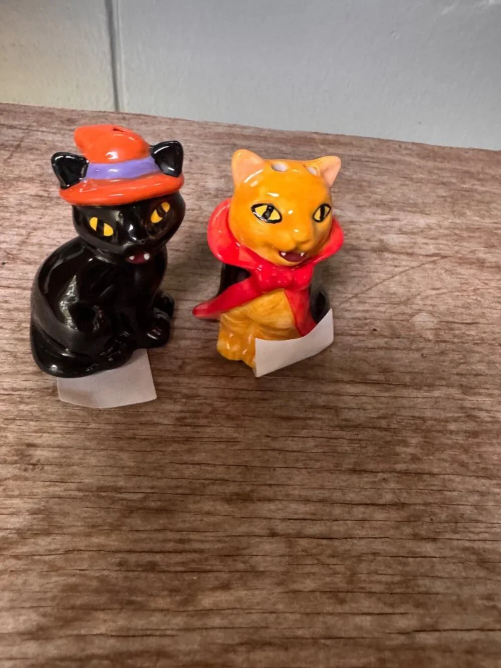 Cracker Barrel Halloween Cat Salt Pepper Shakers Ceramic Vampire Witch Pair New - Picture 7 of 7